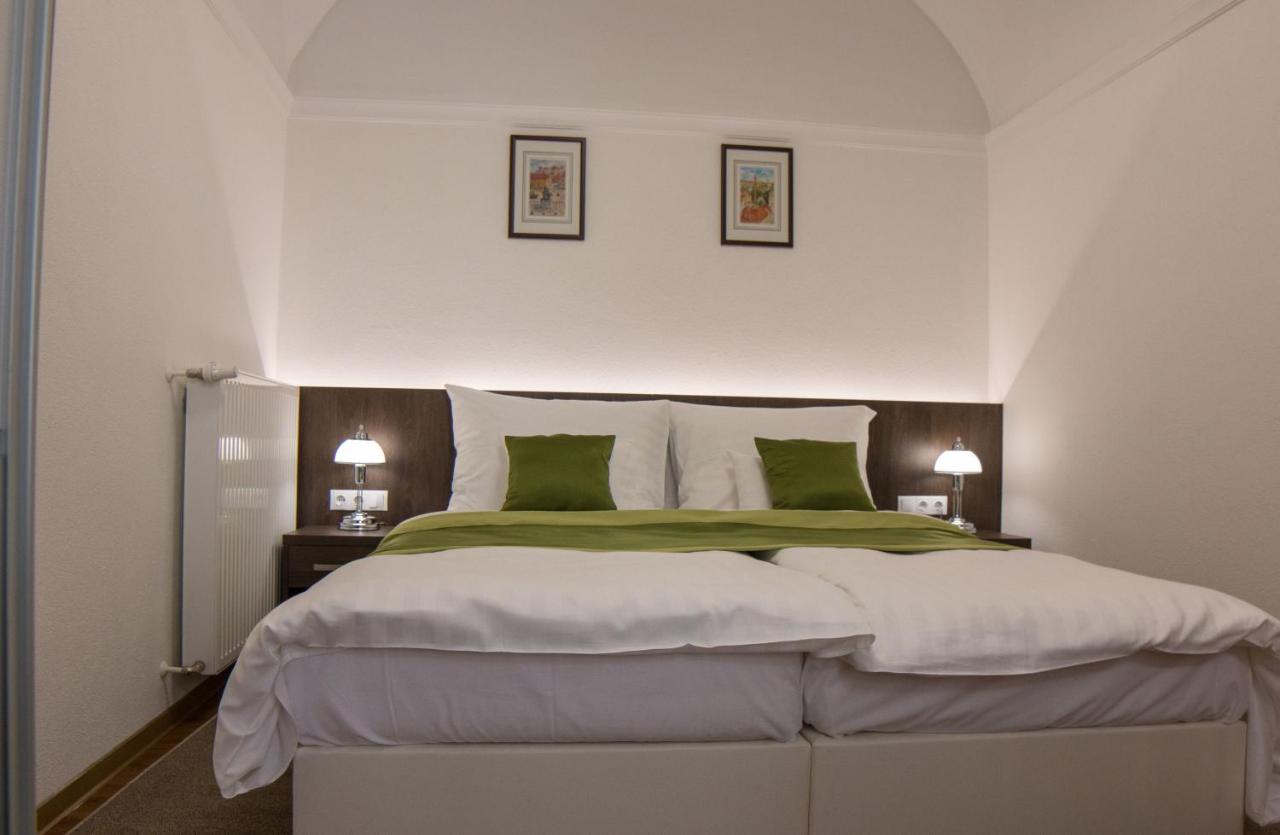 Mecset Apartman Eger Exterior photo