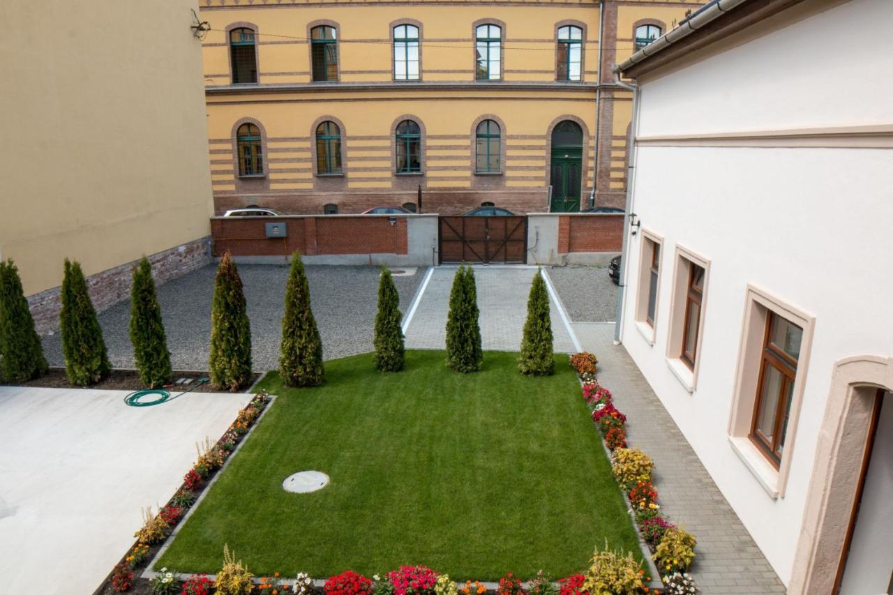 Mecset Apartman Eger Exterior photo
