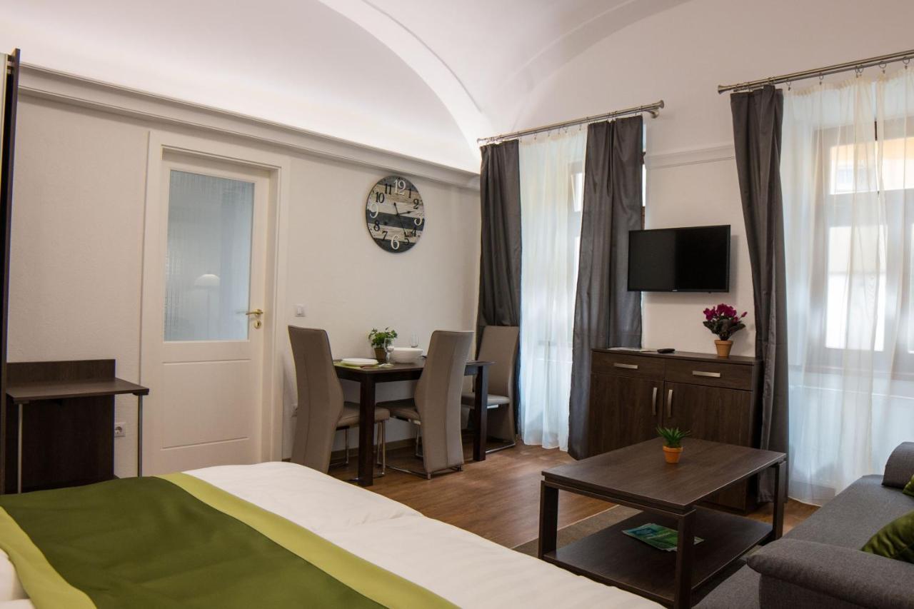 Mecset Apartman Eger Exterior photo